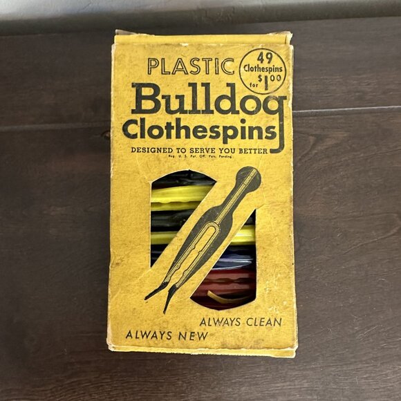 Vintage Bulldog Clothes Laundry Pins Hard Plastic 49 Pcs 1950s Assorted Colors - Picture 9 of 12